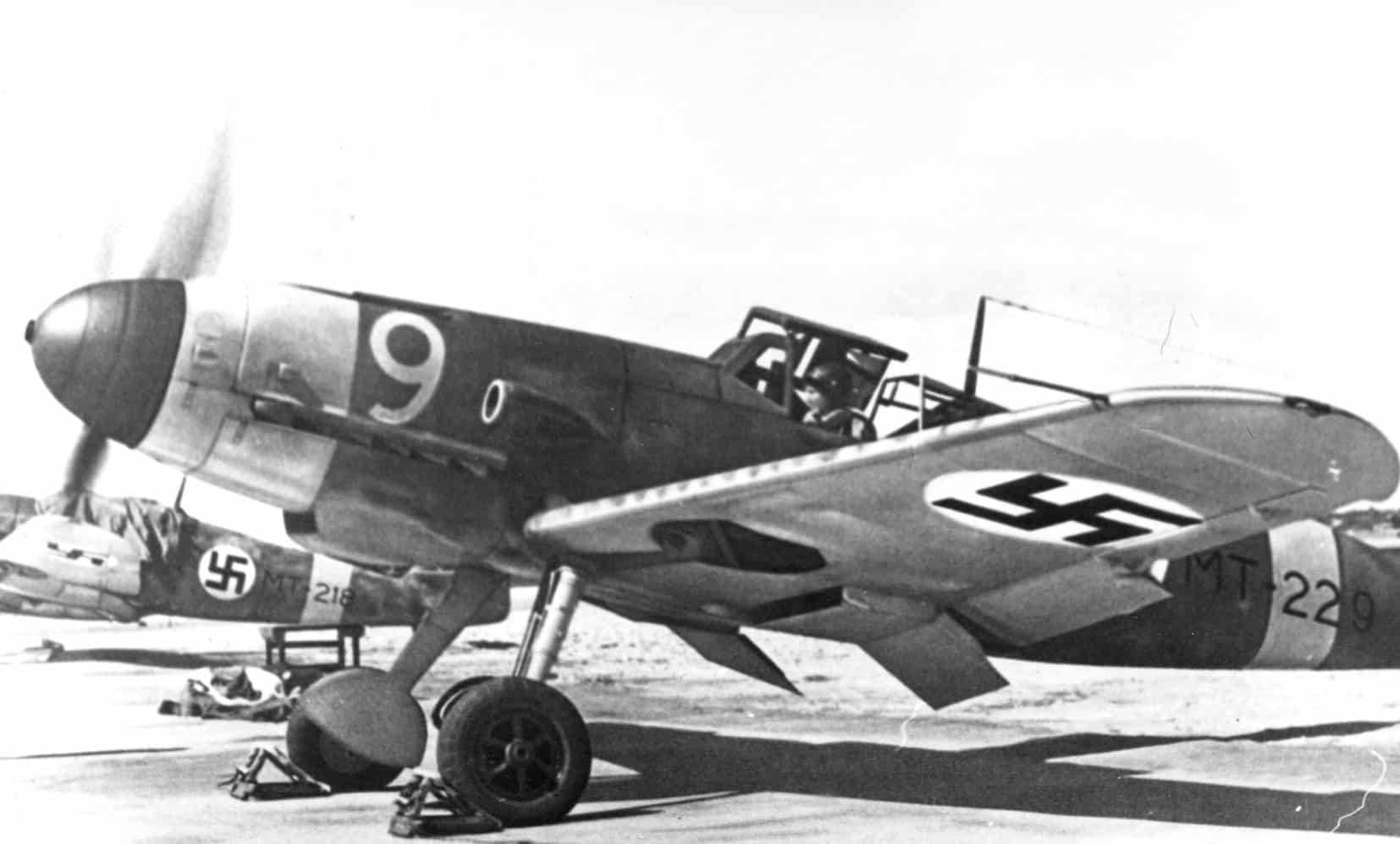 Messerschmitt Bf 109 -hävittäjä.