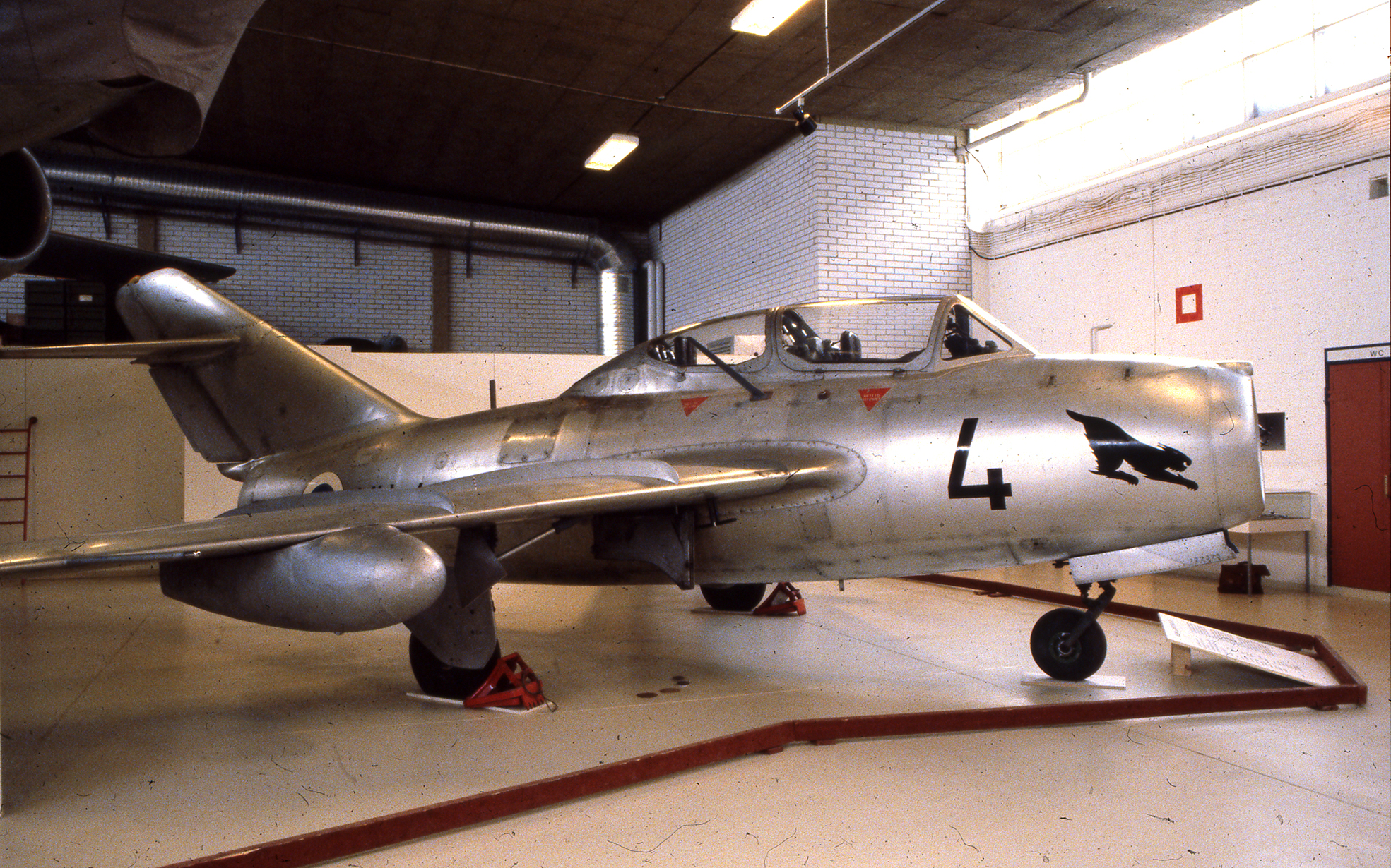MiG-15 UTI MU-4 vuonna 1981 vanhalla museolla.